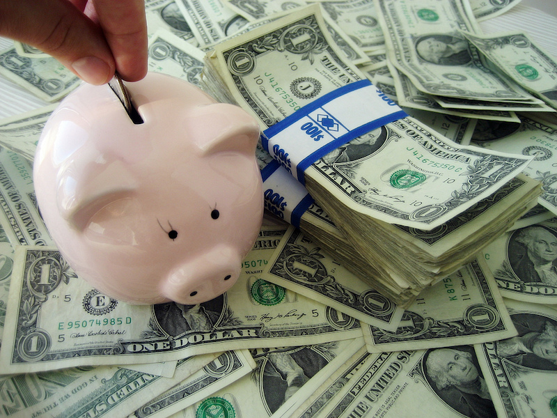 cost savings piggy bank